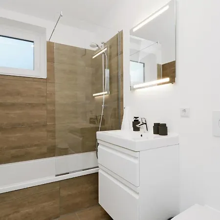 Holiday home Awesome In Lembruch-duemmer With Kitchen